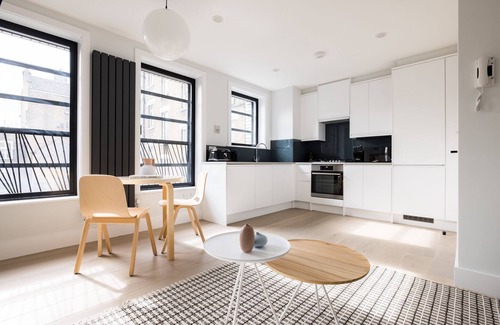 Chinatown Apartment | Calm Leicester Sq Studio - Netflix & Nespresso