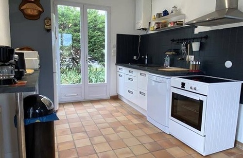 Saint-Denis-d'Oleron House | Calm Retreat: Cozy 2BR Home, Garden, Near Beach & Town, Sleeps 4
