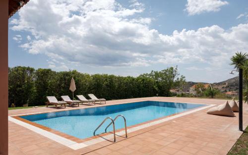 Kalyvia Thorikou Villa | Calm Retreat Villa Lagonisi