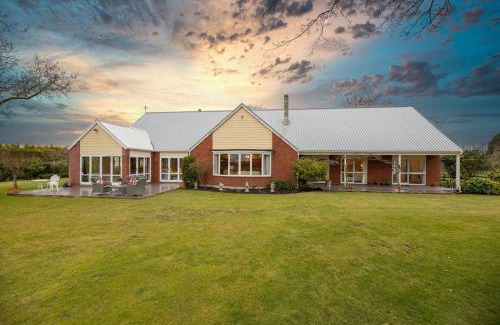 Christchurch Apartment | Calm Swan Villa