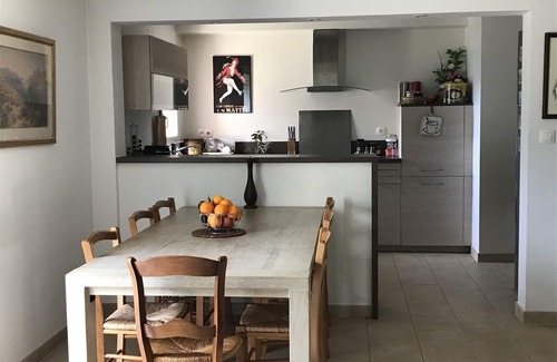 Vero House | Calme et Confort au Village