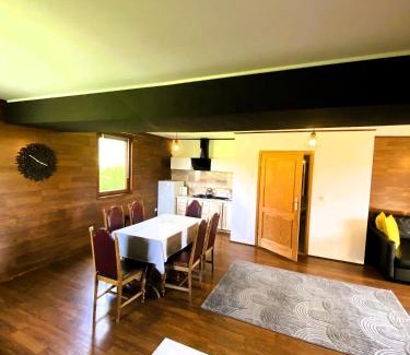 Kacwin Cabin | Caloroczne Domki Aleksander