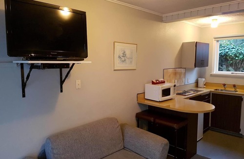 Hastings Hotel | Camberley Court Motel