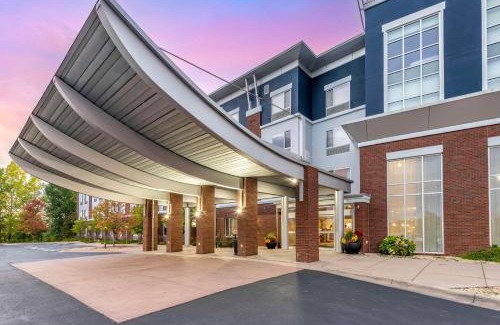Maple Grove Hotel | Cambria Hotel Minneapolis Maple Grove