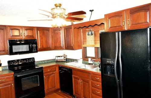 Village at Camelback House | Camelback Townhouse. Near Water Park! Ask About Early-Check in & Late Check-out.