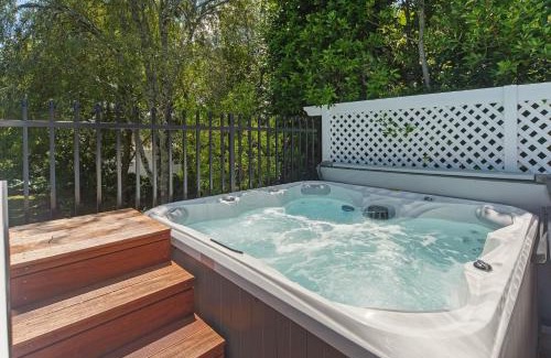 Nelson South House | Camellia House - Elevator Access, Swimming, and Spa Pools