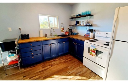 Big Sandy House | Camels, Blue Cabin and more! Kaleidoscope Ranch