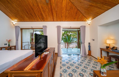 Ong Lang Hotel | Camia Resort & Spa