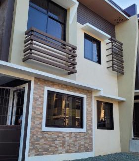 Amadeo House | Camilyn Home Stay