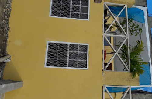 All Saints Apartment | Cammile's Guesthouse #3 2 bedroom Apartment
