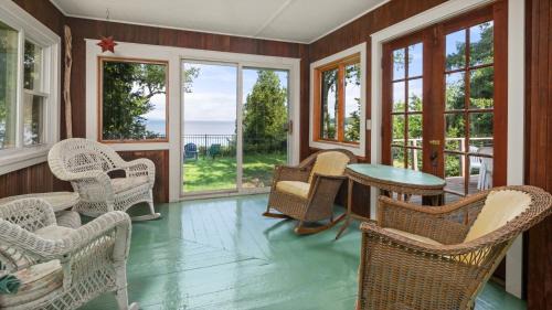 Shelburne House | Camp Roosevelt cottage