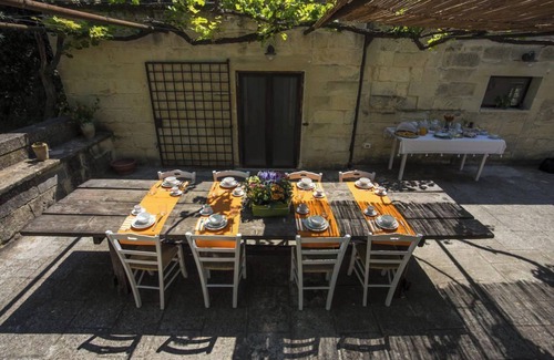 Casamassella Apartment | Campana Suite with access to park and pool