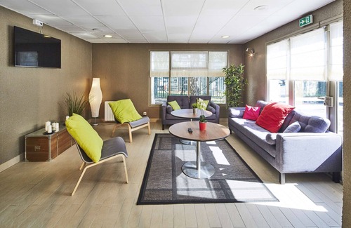 Sannois Hotel | Campanile NATURE - Sannois Ermont