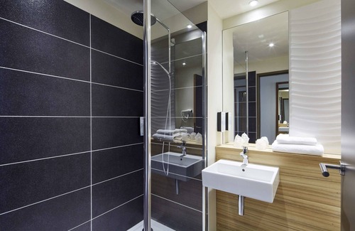 Gif-sur-Yvette Hotel | Campanile Paris - Saclay
