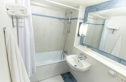 Barentin Hotel | Campanile Rouen Nord - Barentin