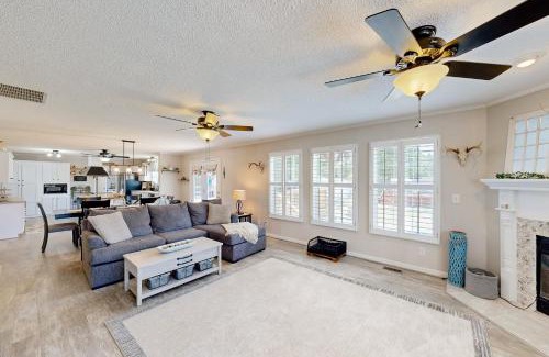 Orangeburg County House | Campbell Lake House