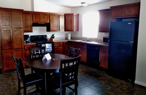 Gull Lake House | Campbell's Clean & Comfortable Modern Duplex 4662B