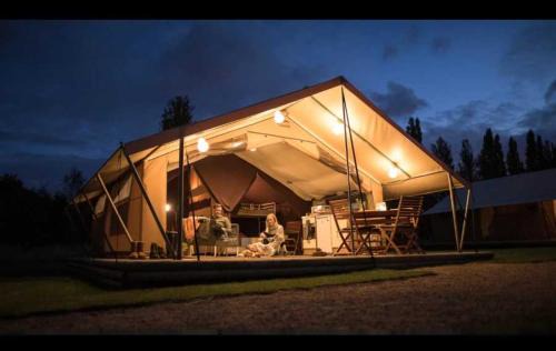 Sauxillanges Other | Camping 3 étoiles - Piscine - ccbbgcb