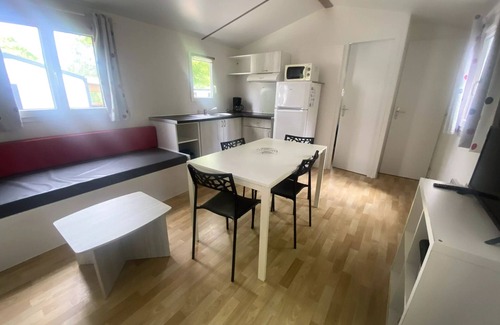 Aubigny-les-Clouzeaux House | Camping Campilo * - Mobil-Home Comfort 3 Rooms 4 People + TV