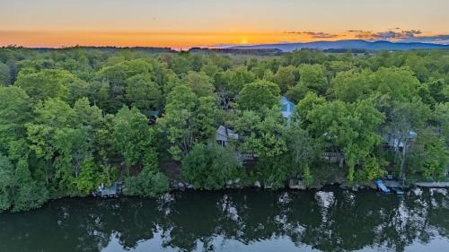 Saint-Augustin-de-Desmaures Ski Chalet | Camping Chalets Lac St-Augustin