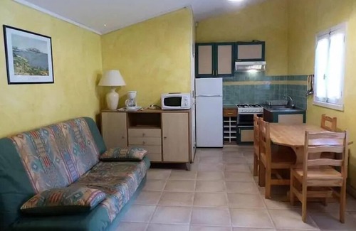Brousses-et-Villaret Villa | Camping Flower Le Martinet Rouge * - 3 Room Bungalow 6 People