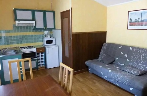 Brousses-et-Villaret Villa | Camping Flower Le Martinet Rouge * - 2 room bungalow for 4 people