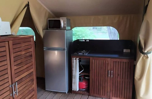 Saint Maime House | Camping Flower La Rivière * - Lodge on Stilts Comfort + 3 rooms 4/5 people Without Sanitary
