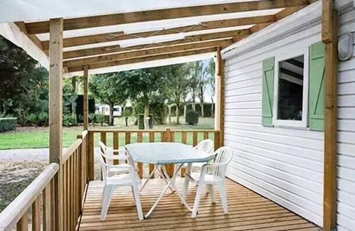 Chateauneuf-de-Galaure House | Camping Le Château de Galaure* - Comfort XL 3-room mobile home 4 adults + 2 children