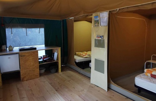 Saint-Aubin-le-Cloud House | Camping La Chagnée - Bungalow toilé
