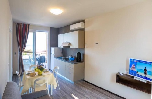 Colà Di Lazise RV Rental | Camping le Palme - Campground
