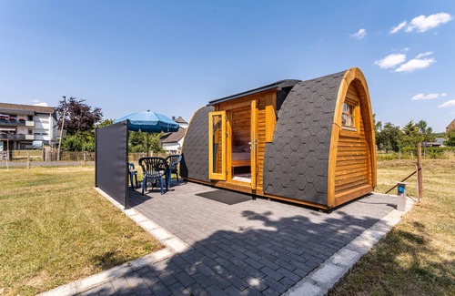 Langscheid House | 'Campingpod Auf Der Alpakawiese' with Private Terrace and Private Garden