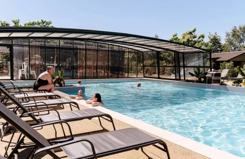 Caro Cabin | Campsite maeva Respire Domaine de Kervallon * - Cottage on Stilts 3 Rooms 4 People + TV