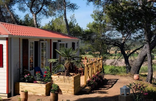 Castelnau-de-Guers House | Campsite Residential La Pinède * - Madison PREMIUM-2 bedrooms 40m2- *Clim, terrace, TV* 6 persons