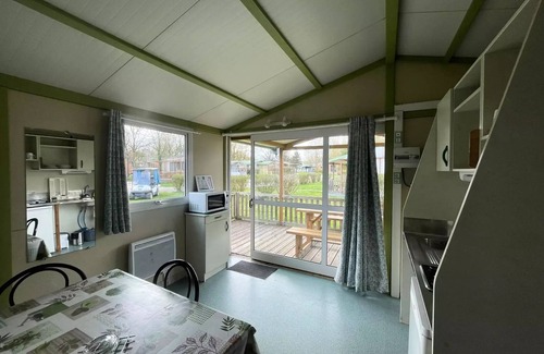 Vaivre-et-Montoille House | Campsite Seasonova Vesoul * - HLL 1 PMR ROOM - 3 people 3 people