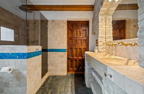 Querol Ski Chalet | Can tronc