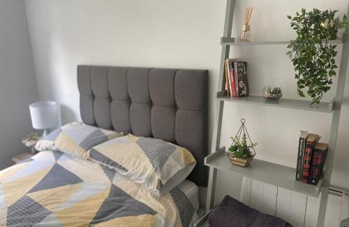 Heybridge Apartment | Canal Side Retreat - 2 Bedroom Apartment