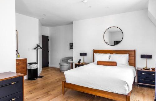 Bangor Apartment | Canal View, DTWN Bangor, Steps to great Restaurants, Room # 210