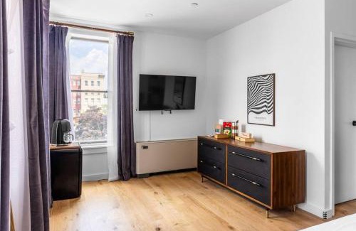 Bangor Apartment | Canal View, DTWN Bangor, Steps to great Restaurants, Room # 210