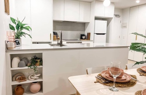 Reid Apartment | Canberra City | Parking | Self check-in | Pool