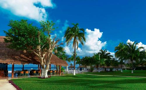 Punta Cancun Apartment | Cancun Beachfront Condo