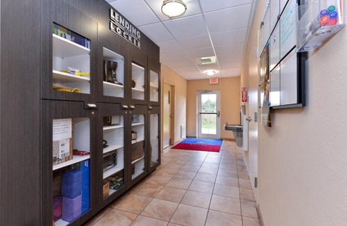 Big Flats Airport Hotel | Candlewood Suites Elmira Horseheads by IHG