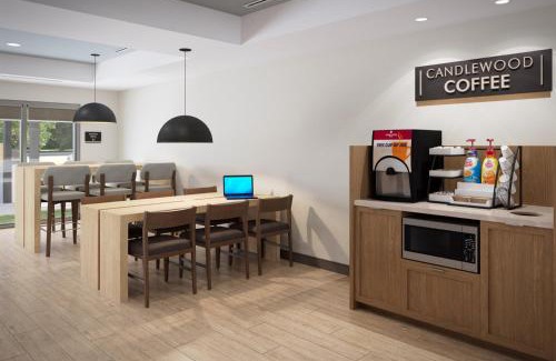 Navasota Hotel | Candlewood Suites Navasota by IHG