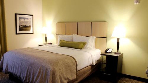 Sioux City Hotel | Candlewood Suites Sioux City - Southern Hills by IHG
