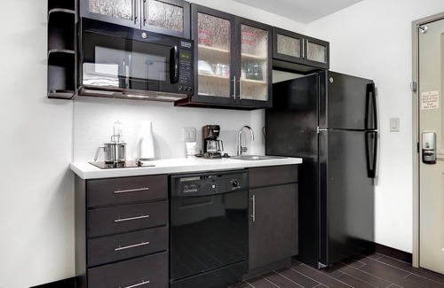Waco Hotel | Candlewood Suites Waco by IHG