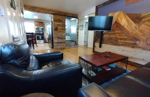 Ruby Hill House | Cannabis Friendly House Minutes From Downtown Denver & Red Rocks