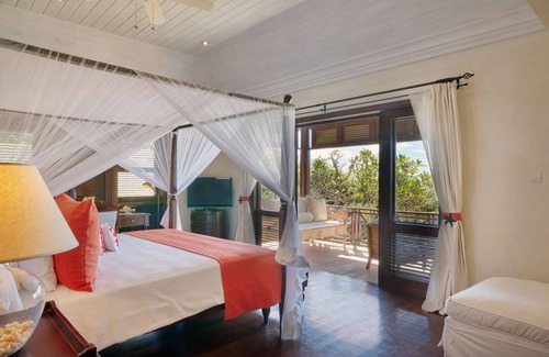 Carenage Villa | Canouan Beach House Luxury villa