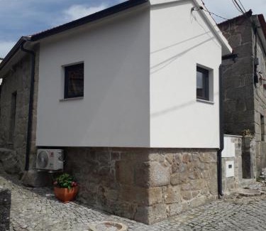 Fatauncos House | Cantinho da Fonte