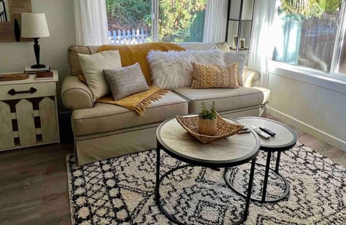 Canyonville Cottage | Canyon Creek Country Cottage