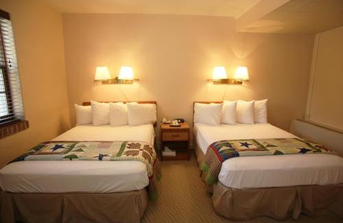 Freedom Cabin | Canyon Inn