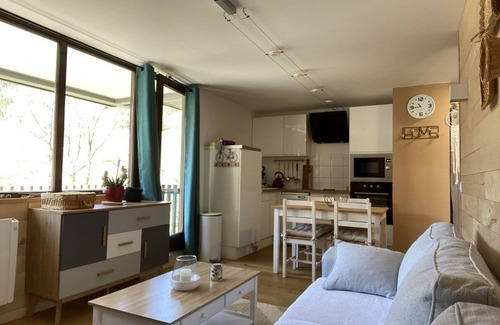 Mont-Dore Apartment | Cap#Detente cosy, bright, comfortable apartment with a beautiful view of the Capucin.